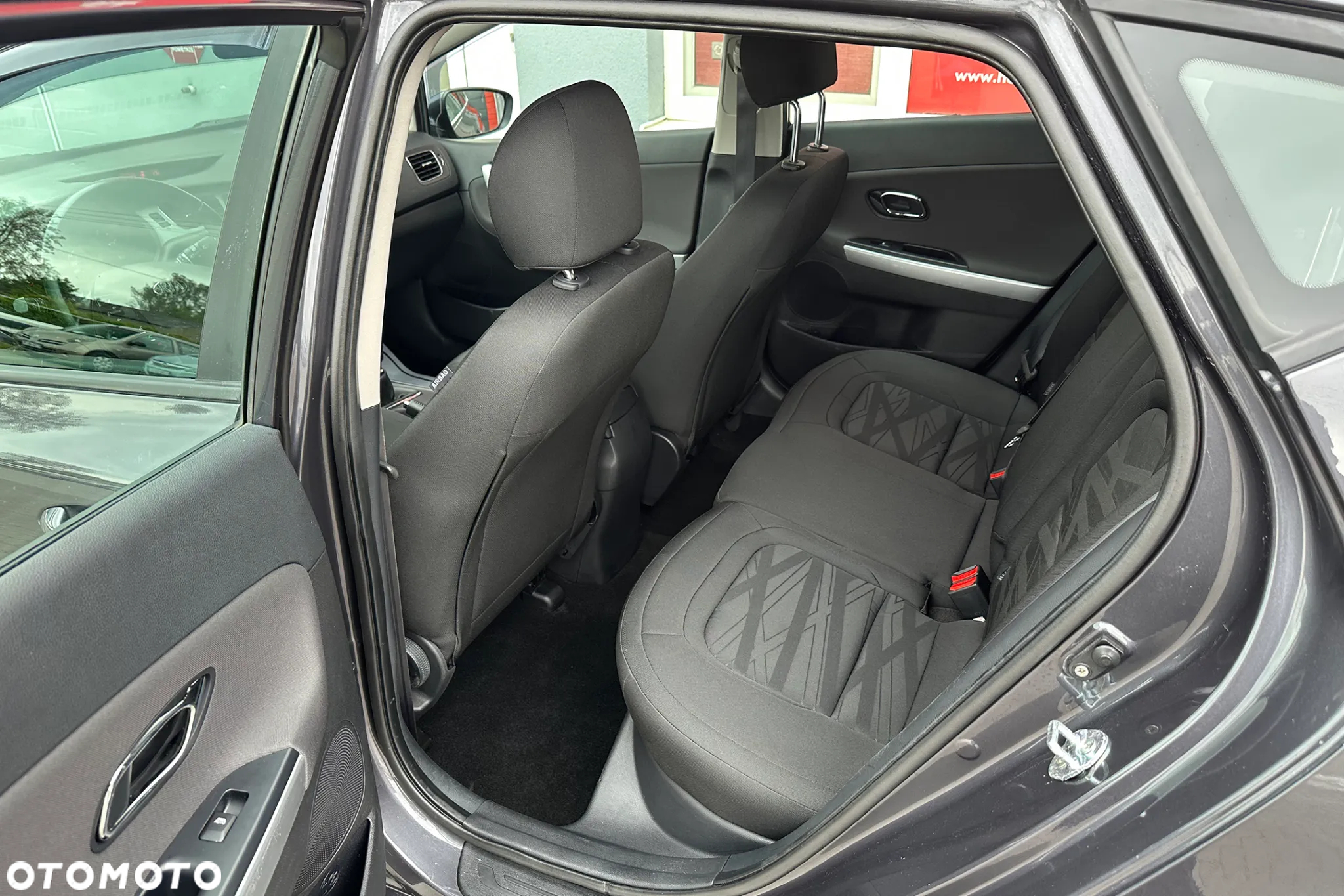 Kia Ceed - 31