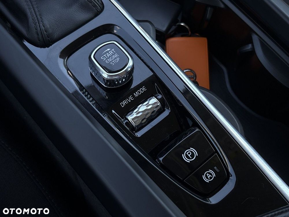 Volvo V60 D3 Momentum Pro - 26