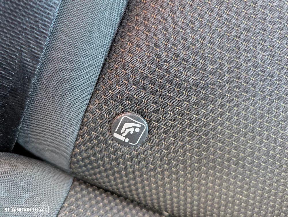 Ford Focus SW 1.0 EcoBoost S&S TITANIUM DESIGN — fotografia 21