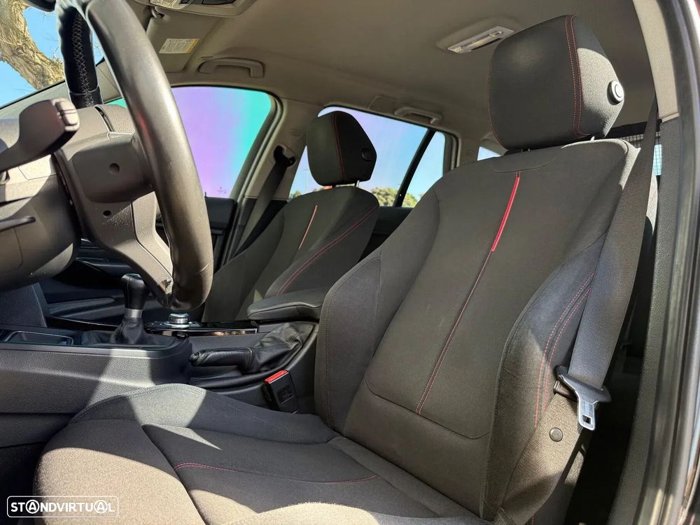 BMW 320 d Pack M - 14