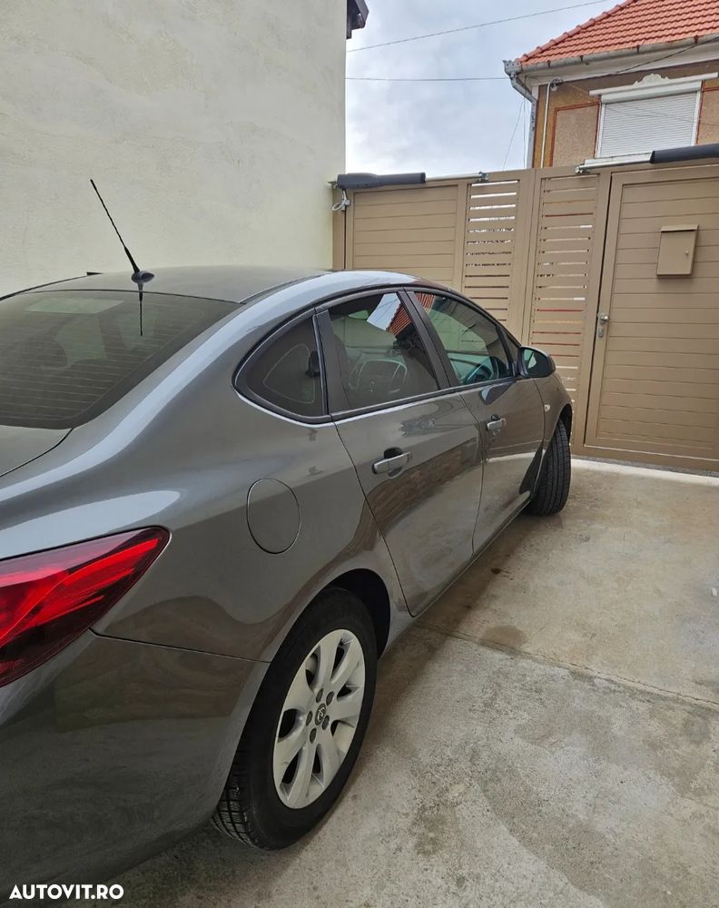 Opel Astra - 3