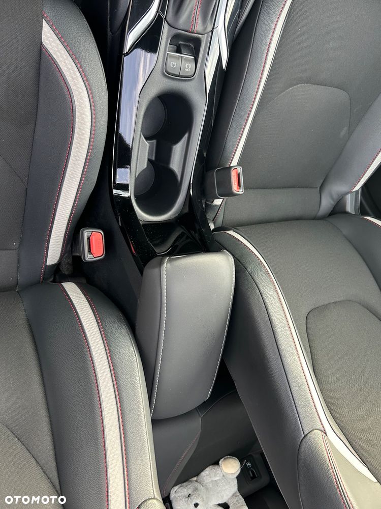 Toyota Corolla 2.0 Hybrid GR Sport - 29