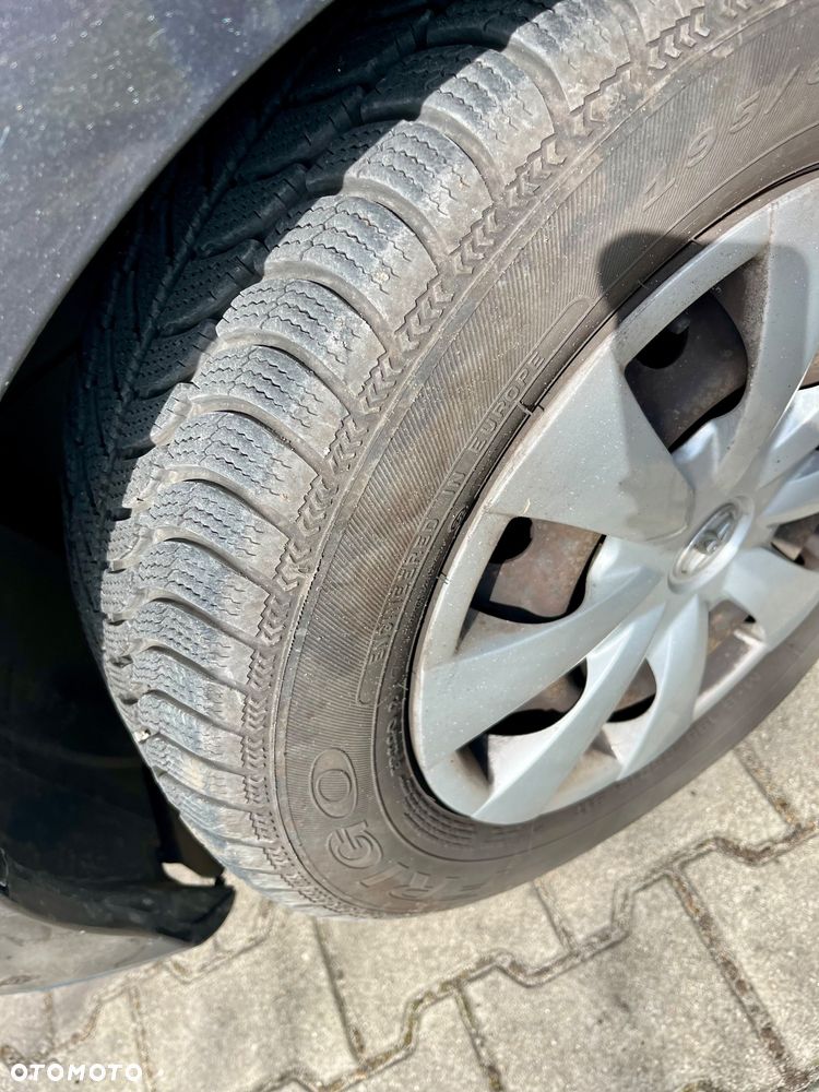 Toyota Auris 1.4 D-4D Terra EU5 - 8