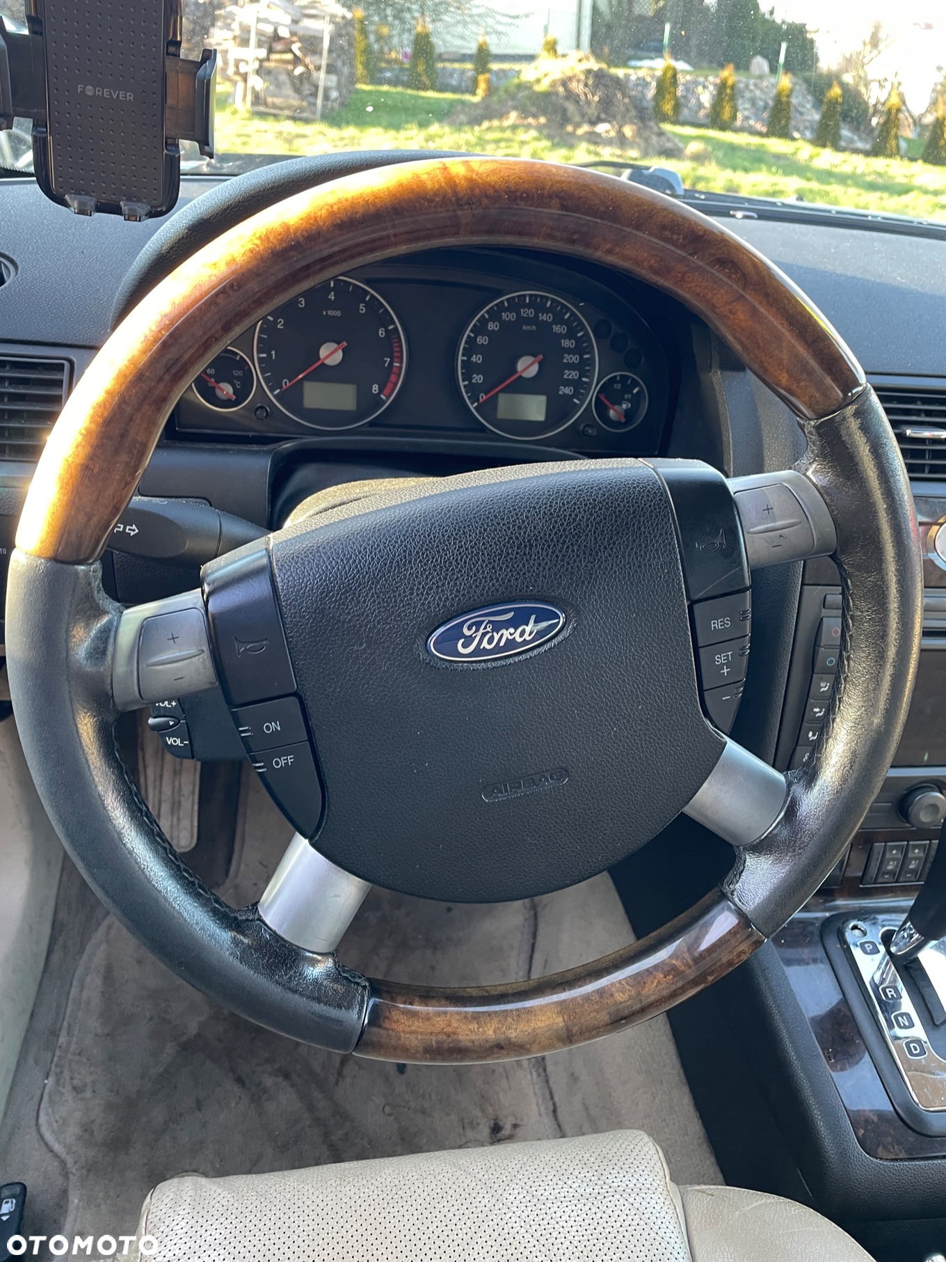 Ford Mondeo 2.5 V6 Ghia Executive - 24