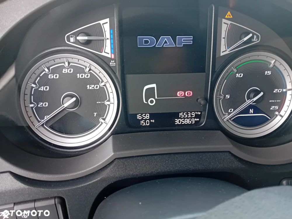 DAF XF - 11