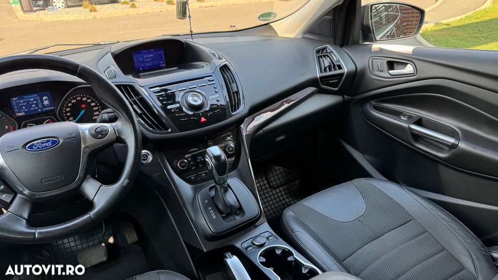 Ford Kuga 2.0 TDCi 4WD Powershift Titanium - 23