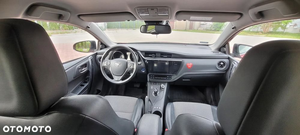 Toyota Auris Hybrid 135 Prestige - 14