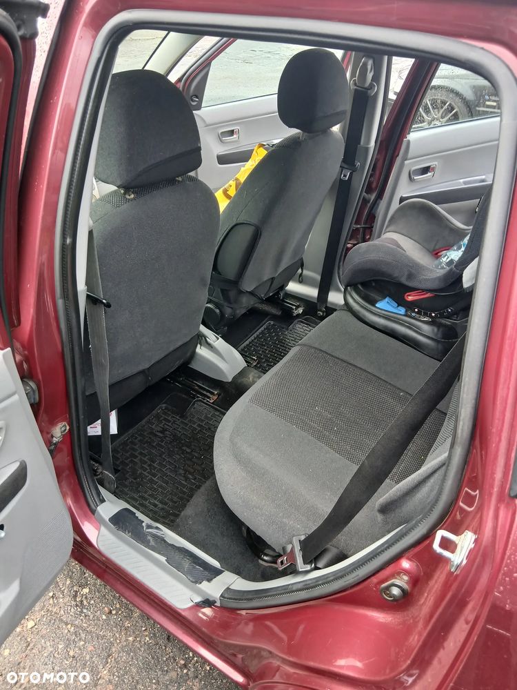 Mazda 2 - 10