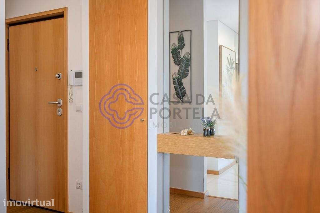 Apartamento T2 Semi-novo com Varanda e Garagem | Senhora da Hora - Grande imagem: 3/44