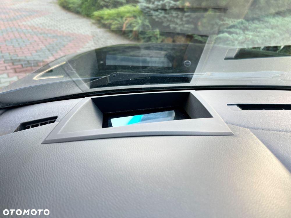 BMW Seria 5 530d xDrive - 24