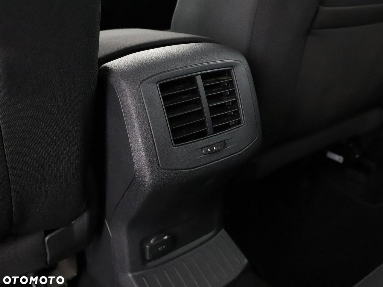 Volkswagen T-Roc 1.0 TSI Premium - 34