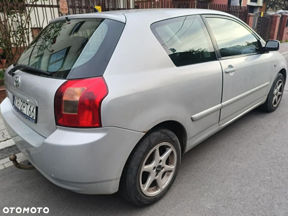 Toyota Corolla - 1