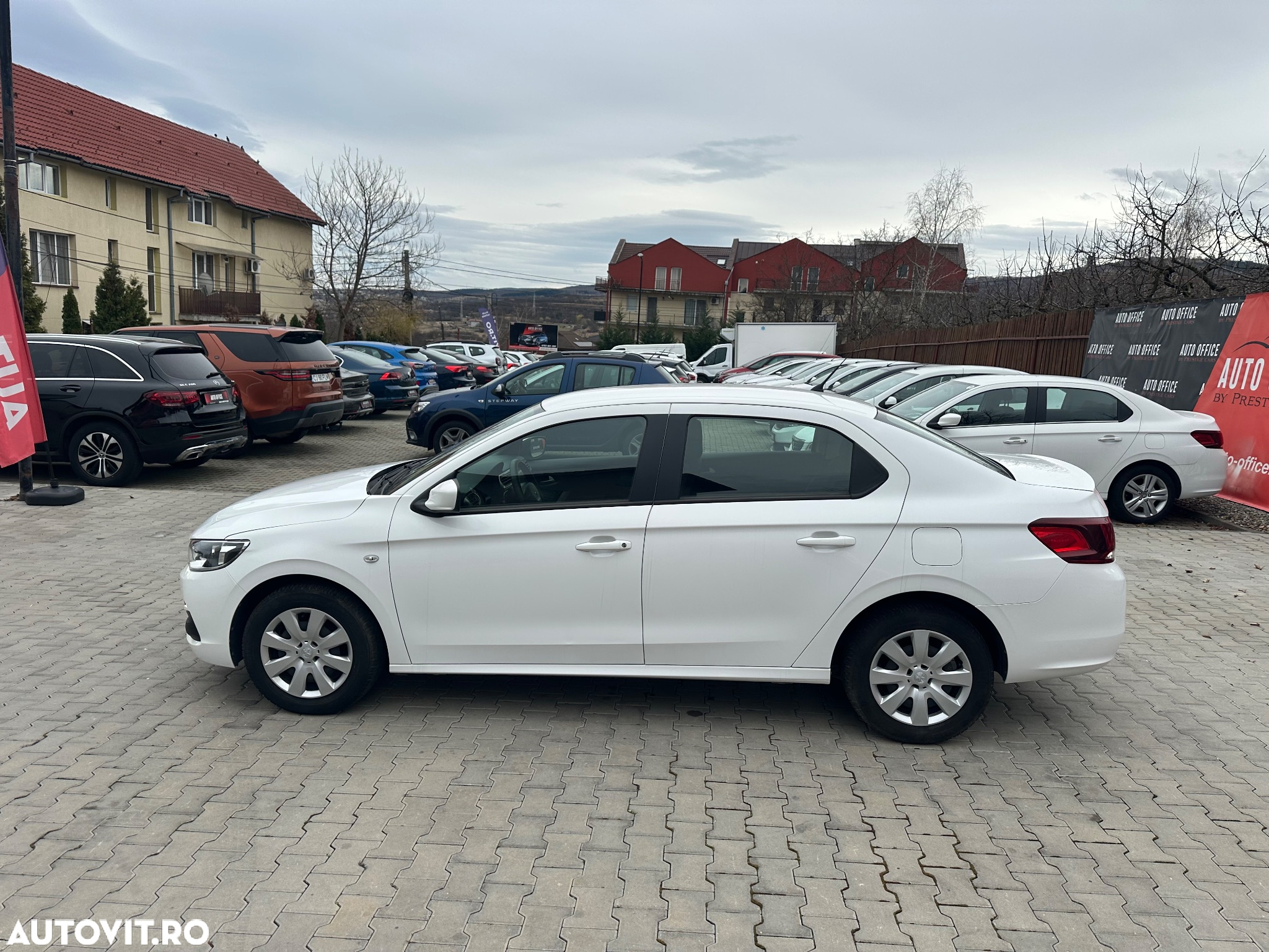Peugeot 301 1.5 BlueHDI FAP Active - 12