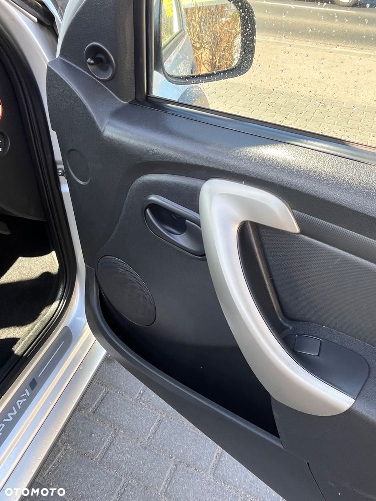 Dacia Sandero 1.6 MPI Stepway - 28