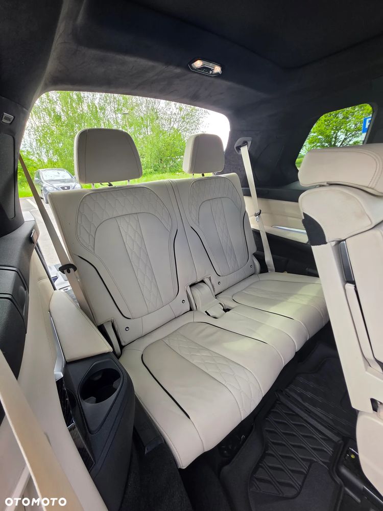 BMW X7 M50d sport - 17
