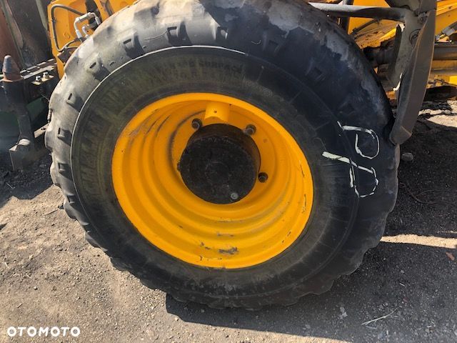 JCB 531-70 -Opona 460/70 R24  Felga 16x24 - 4