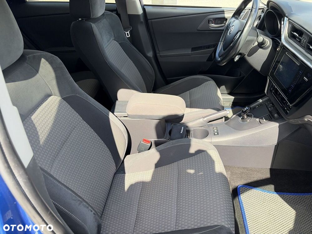 Toyota Auris - 10