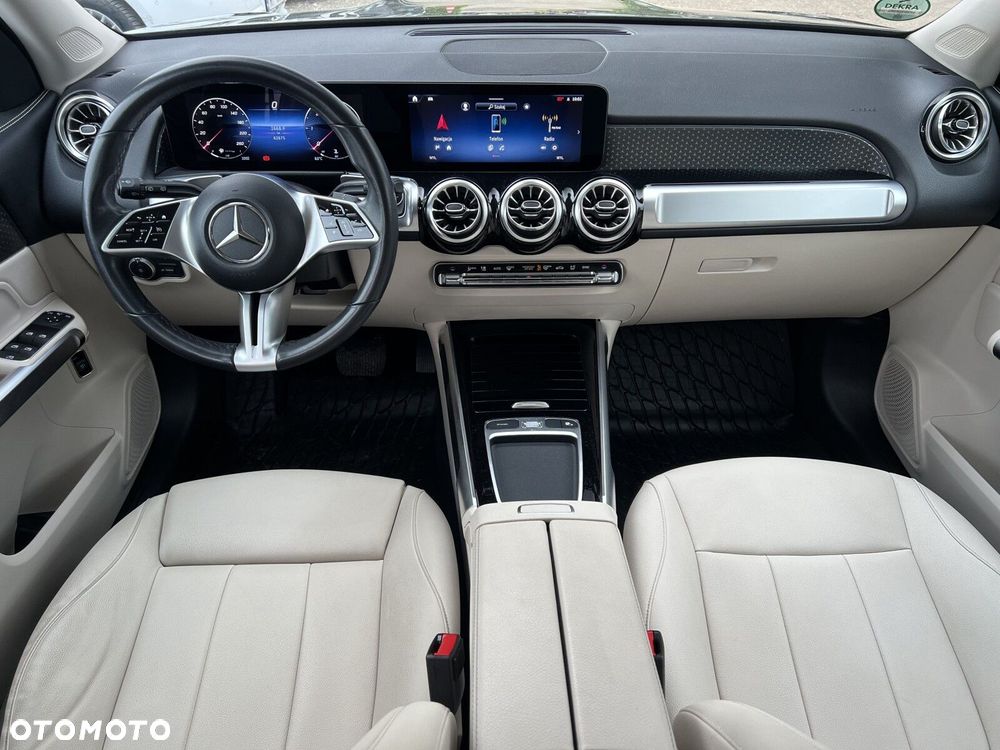 Mercedes-Benz GLB - 12