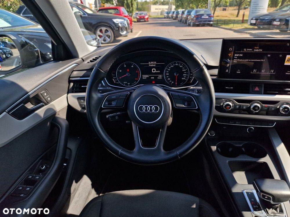 Audi A4 Limousine - 17