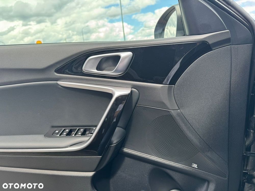 Kia XCeed 1.5 T-GDI Business Line DCT - 19