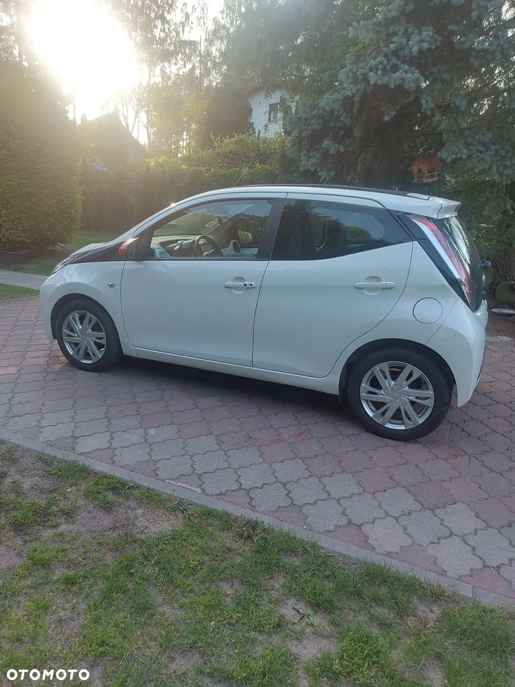 Toyota Aygo x-clusiv - 13