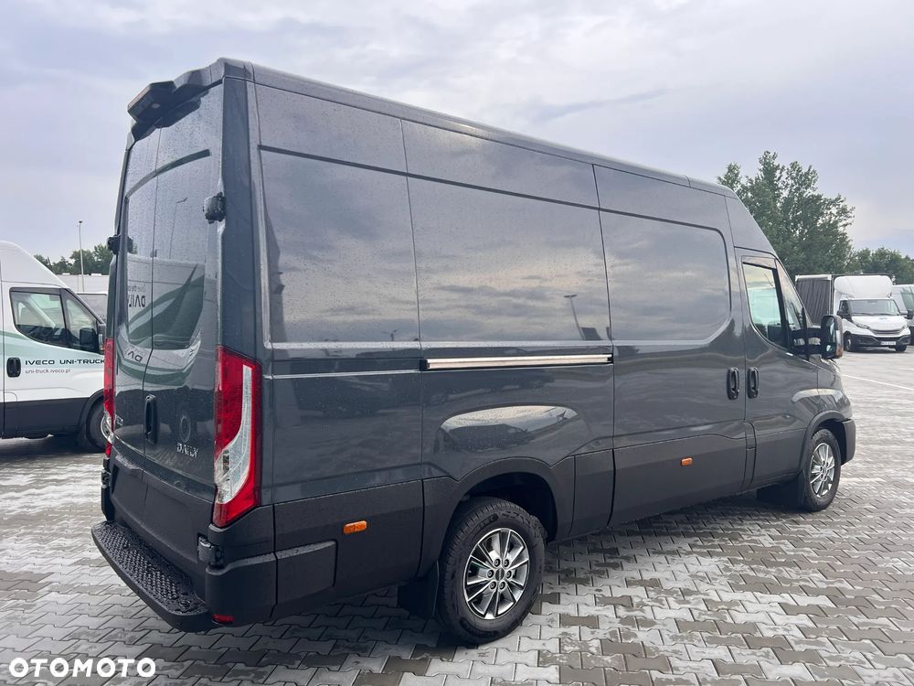 Iveco HIT SPRZEDAŻY,DOSTĘPNY OD RĘKI,kubatura 12m3 - 7