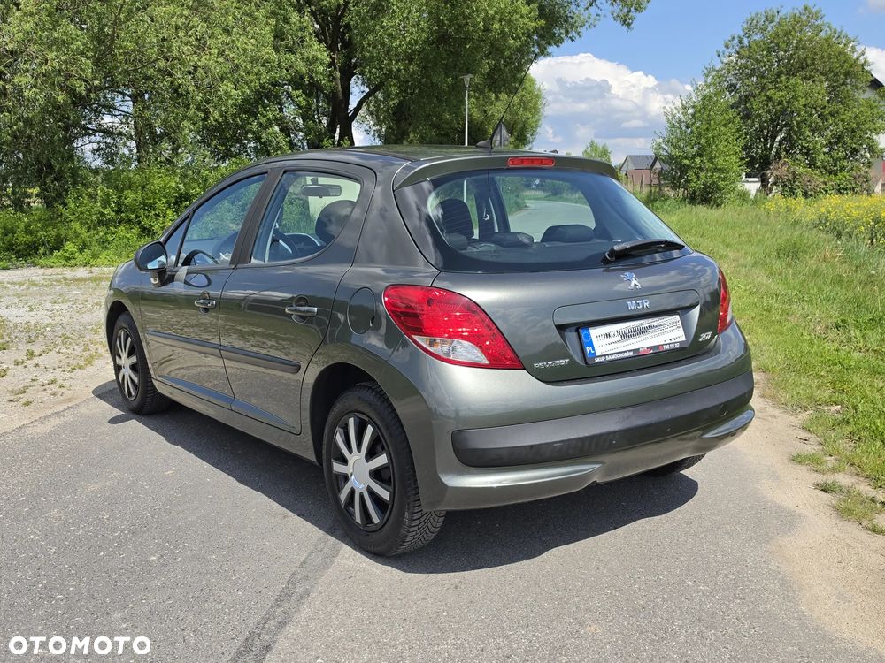 Peugeot 207 1.4 Trendy - 12