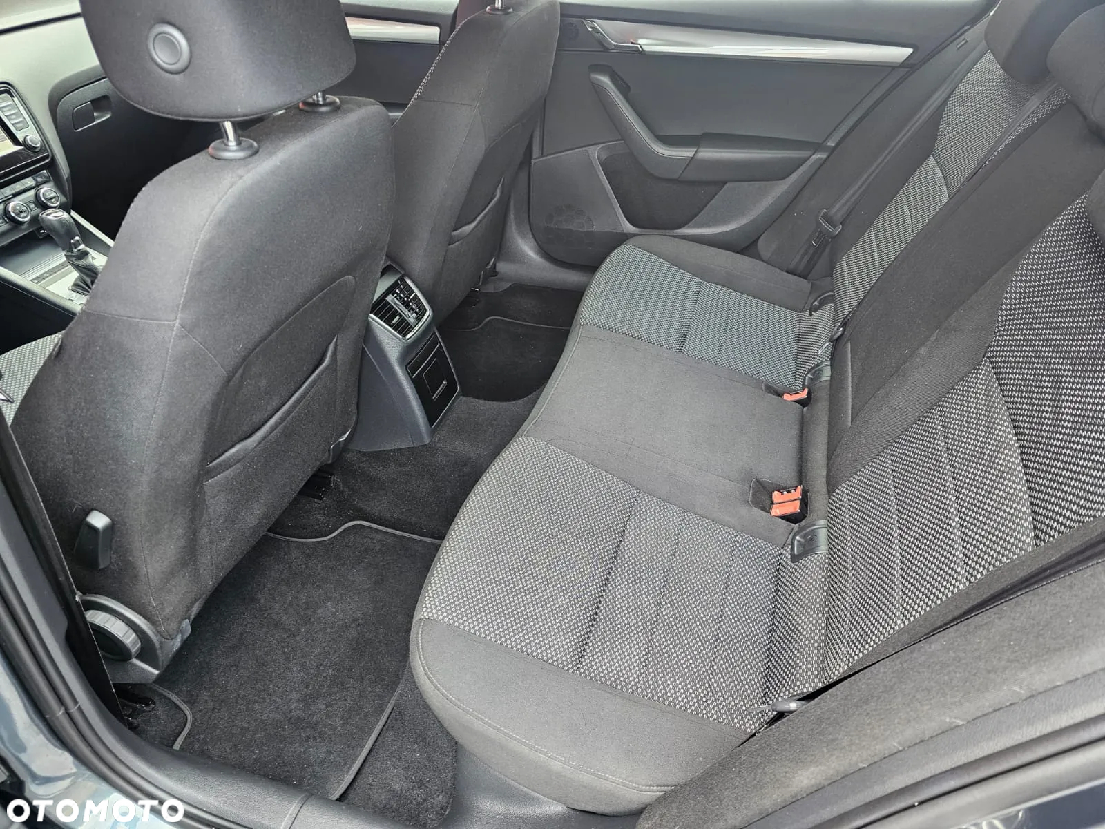 Skoda Octavia 1.6 TDI Ambition DSG - 16