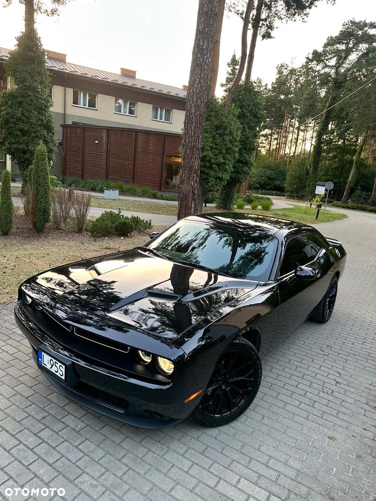 Dodge Challenger - 4
