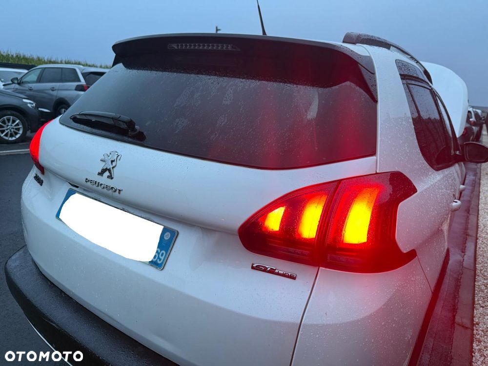 Peugeot 2008 PureTech 110 Stop&Start EAT6 GT-Line Edition - 23