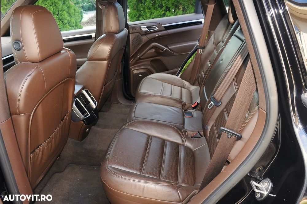 Porsche Cayenne 3.0TD TipTronic - 32