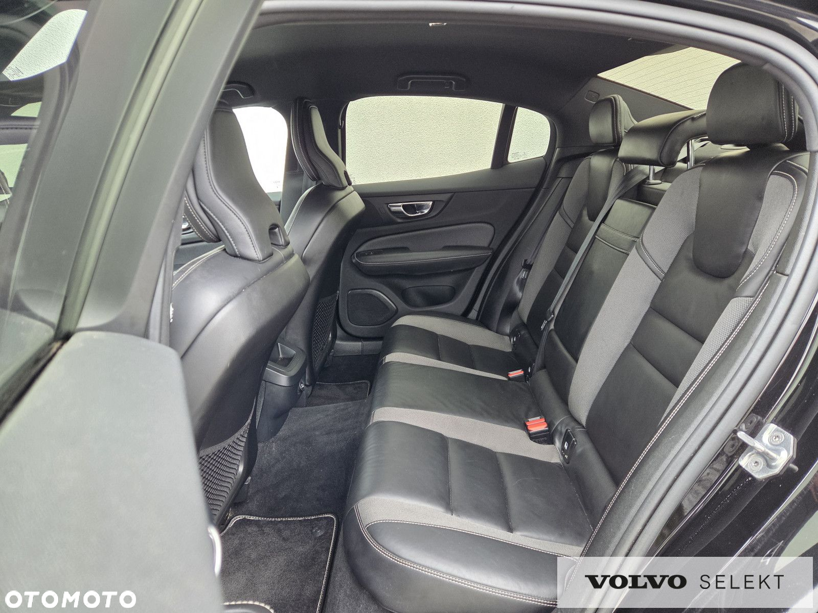 Volvo S60 T4 R-Design - 21