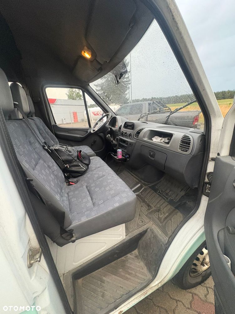 Mercedes-Benz Sprinter - 21