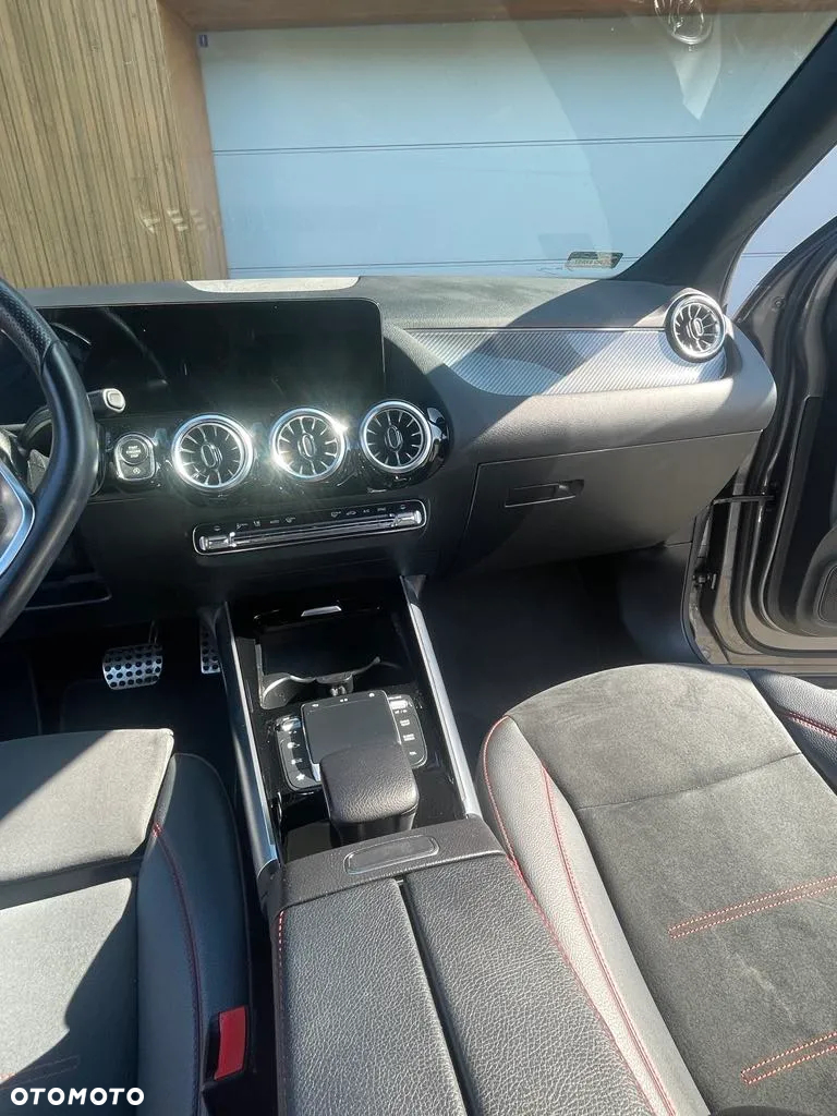 Mercedes-Benz GLA 200 Business Edition - 16