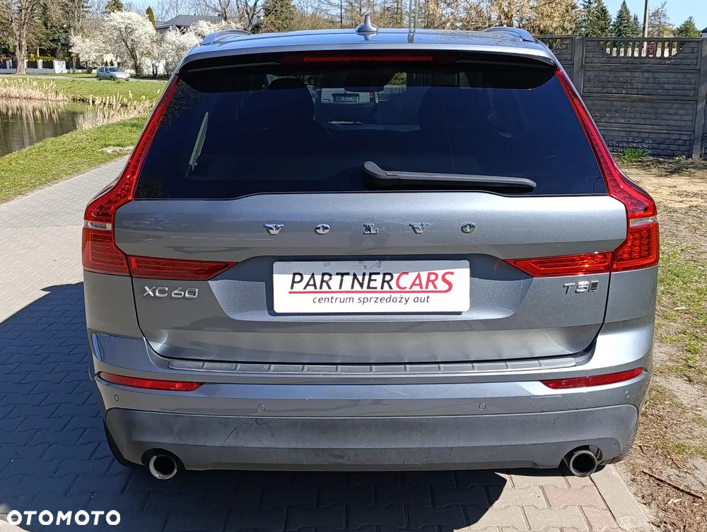 Volvo XC 60 T5 AWD Geartronic Momentum - 9
