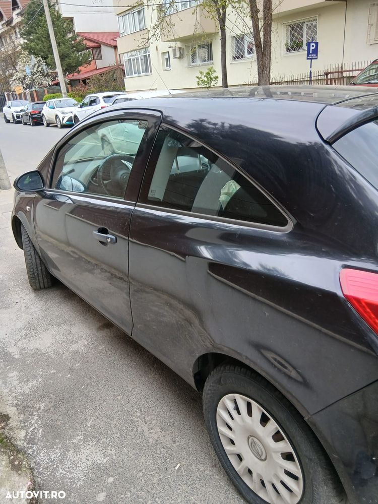 Opel Corsa 1.0i Essentia - 2