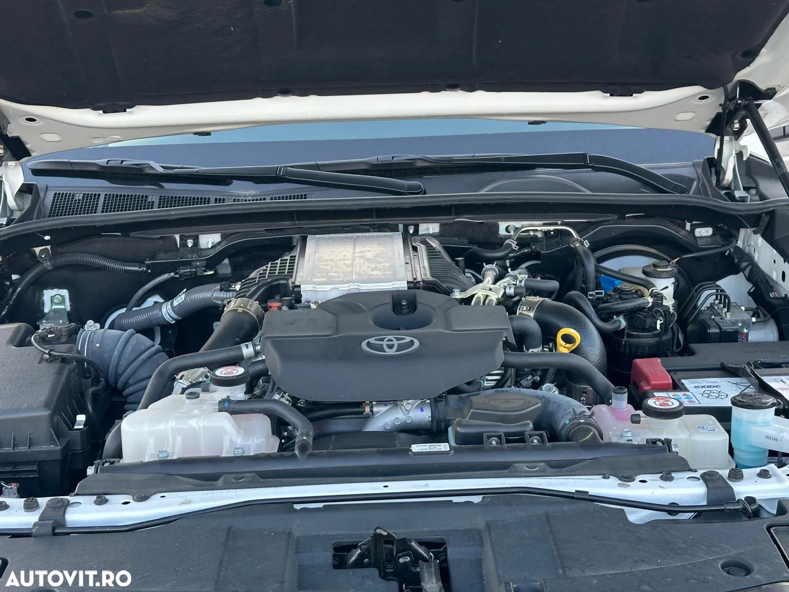 Toyota Hilux - 4