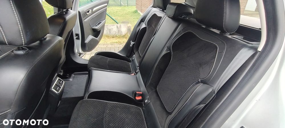 Renault Megane 1.2 Energy TCe Business - 20