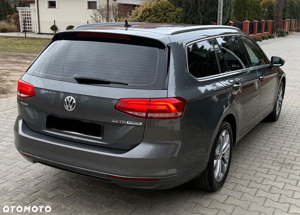 Volkswagen Passat 2.0 TDI (BlueMotion Technology) Highline - 17
