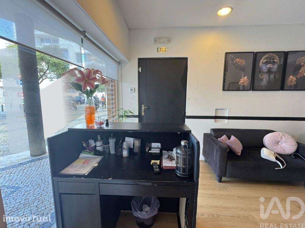 Loja / Estabelecimento Comercial em Faro (Sé e São Pedro) de 60,00 m2 - Grande imagem: 5/19