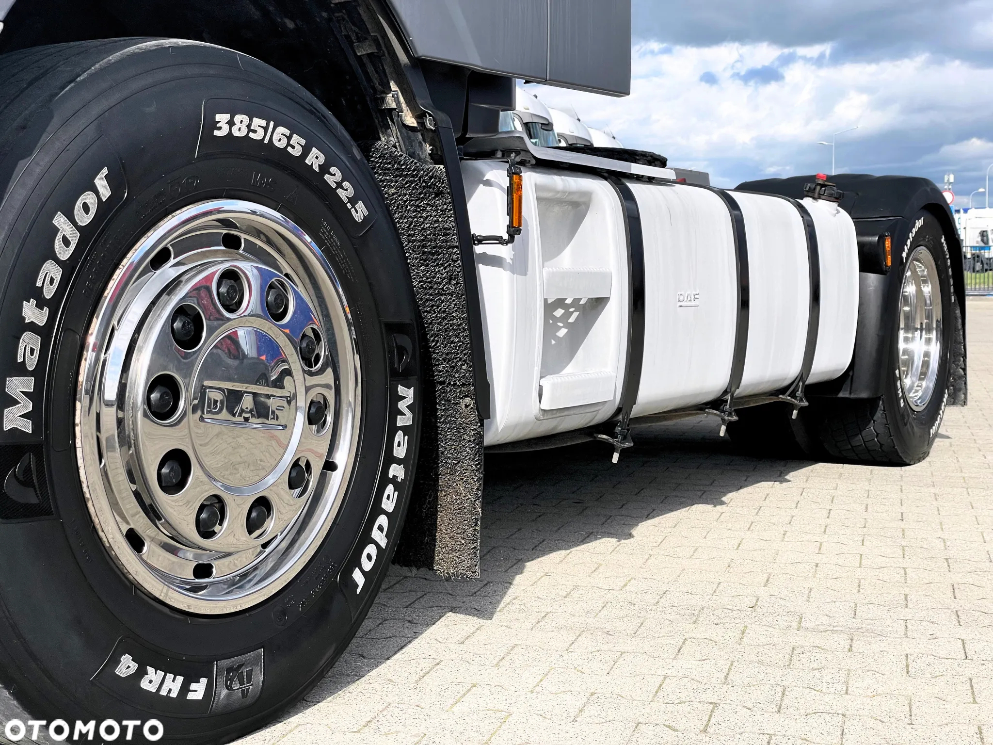 DAF XF 510 / STANDARD / SUPER SPACE CAB / SALON PL - 15