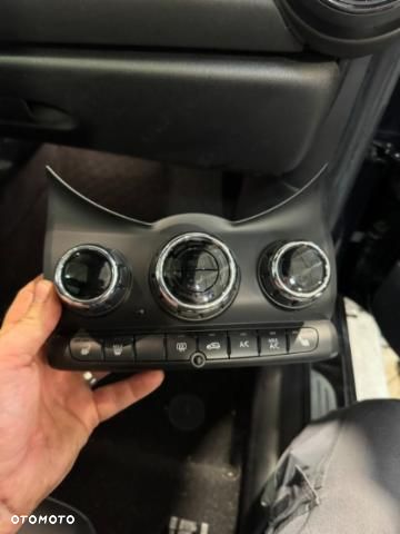 MINI Cooper SE - 12