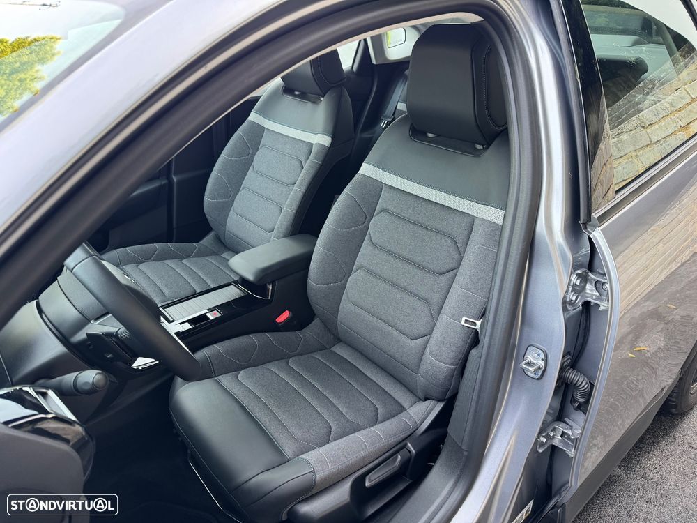 Citroën C4 X 1.2 PureTech Plus EAT8 - 17