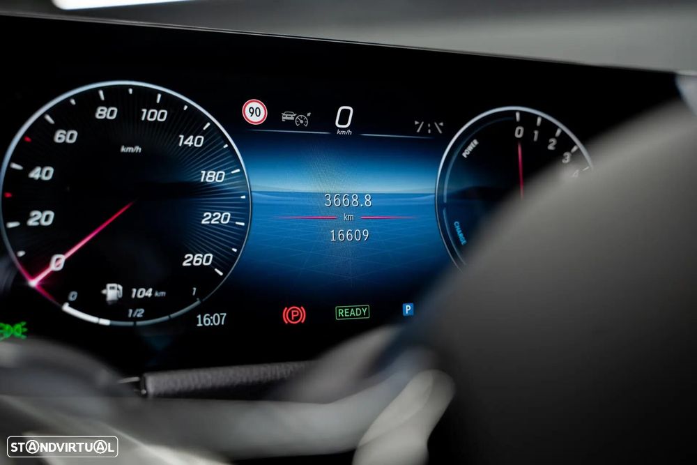 Mercedes-Benz GLA 250 e AMG Line - 23