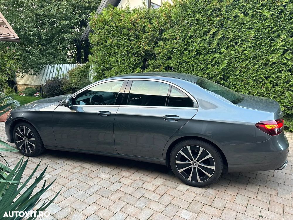 Mercedes-Benz E 220 d 9G-TRONIC - 1