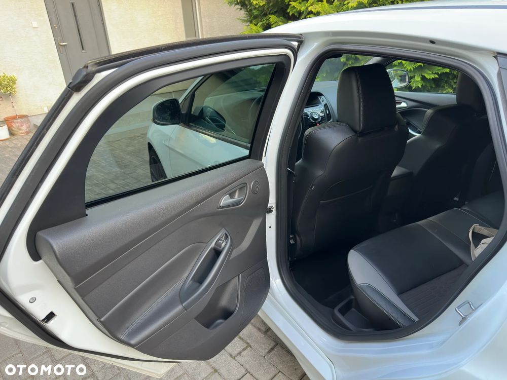 Ford Focus 2.0 EcoBoost ST - 11