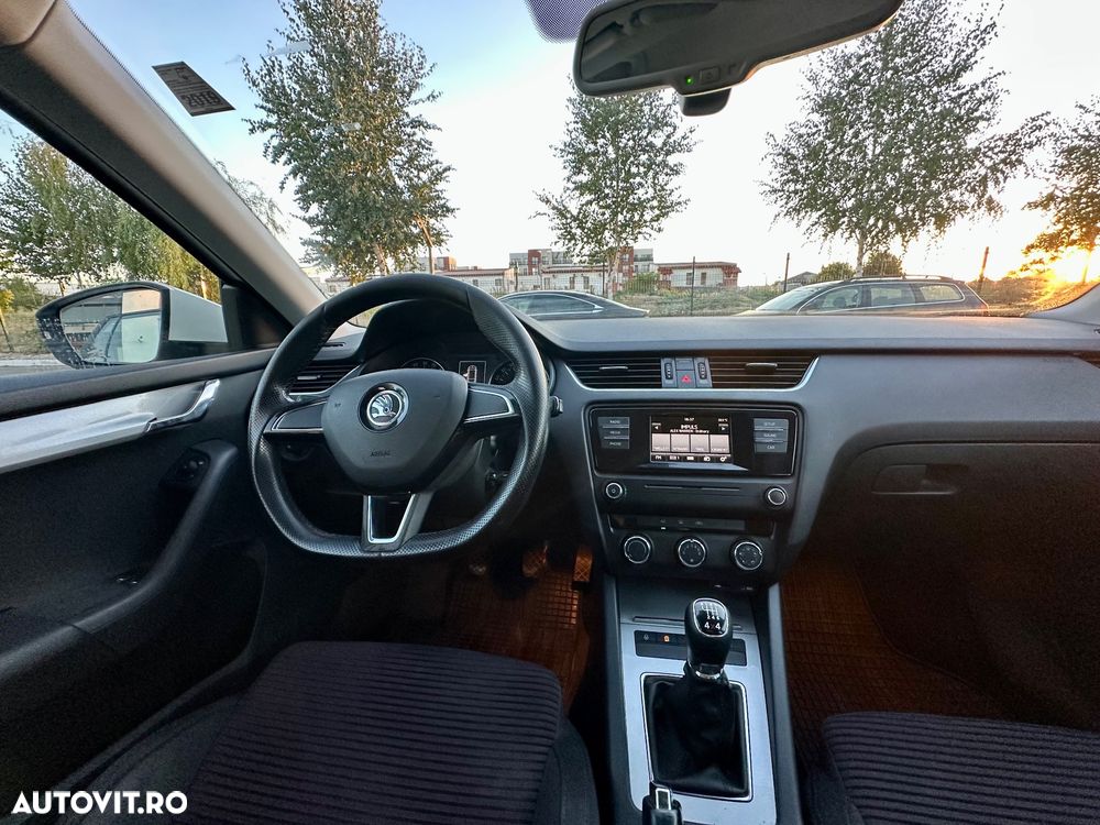 Skoda Octavia 1.6 TDI 4X4 AMBITION - 8