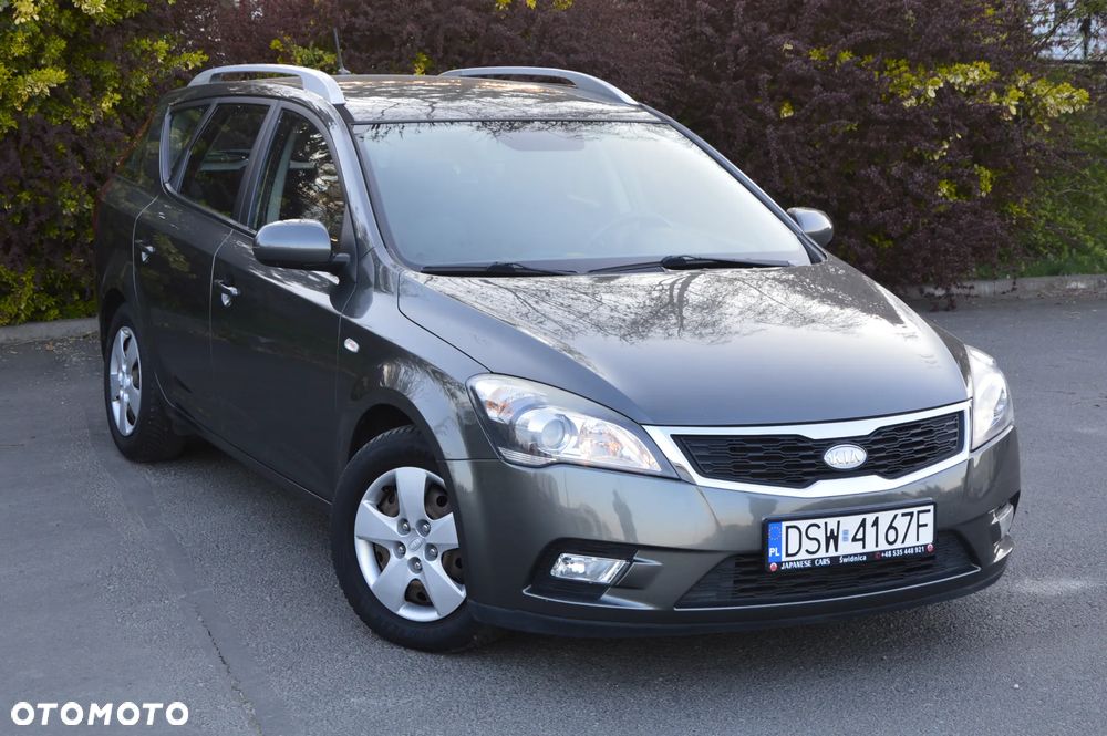 Kia Ceed 1.4 CVVT Dream-Team Edition - 19