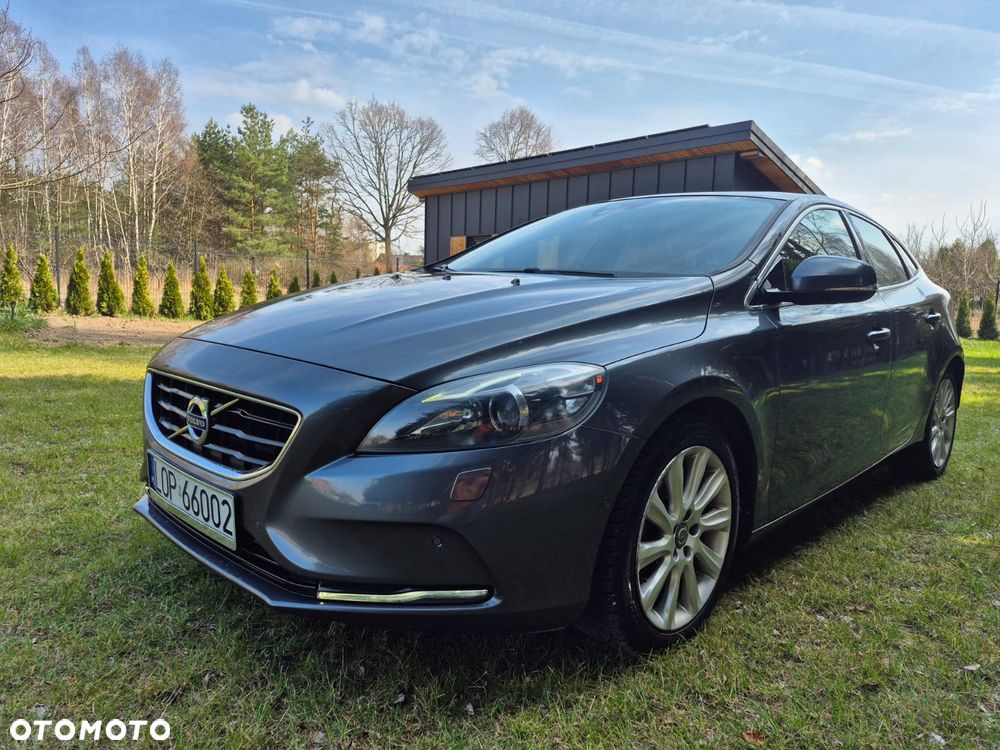 Volvo V40 D2 Summum - 1