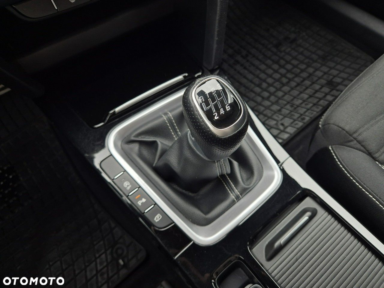 Kia ProCeed - 23